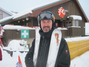 193465_195626190457884_100000315148231_599612_6657350_o Nick enjoying the powder at Hillend "dry" ski slope