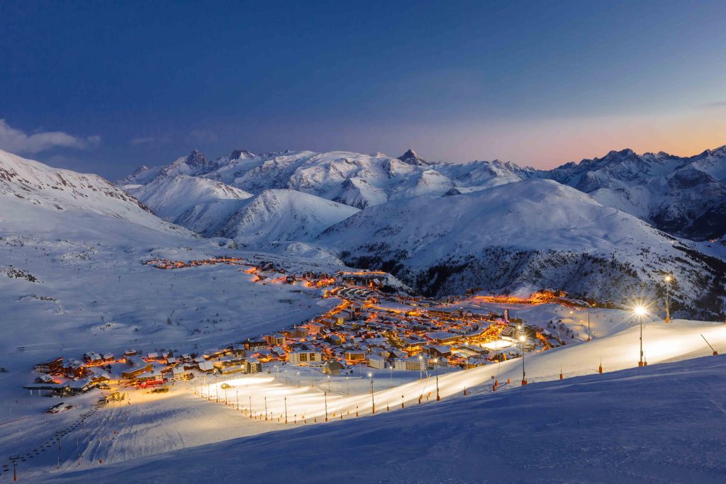 Alpe D'Huez - Image: Lauent Salino