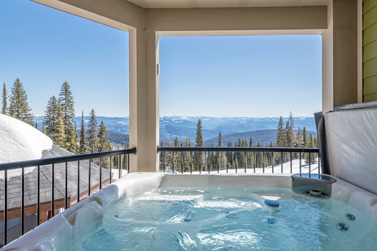 Snowbird Lodge, Silver Star